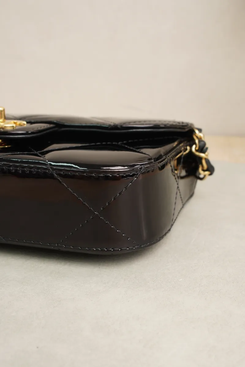 Chanel Crossbody Bag25k Top Handle Crossbody Bag Black Patent Leathermini18.5 × 4.5 × 13 cm — detail view 8 of 18