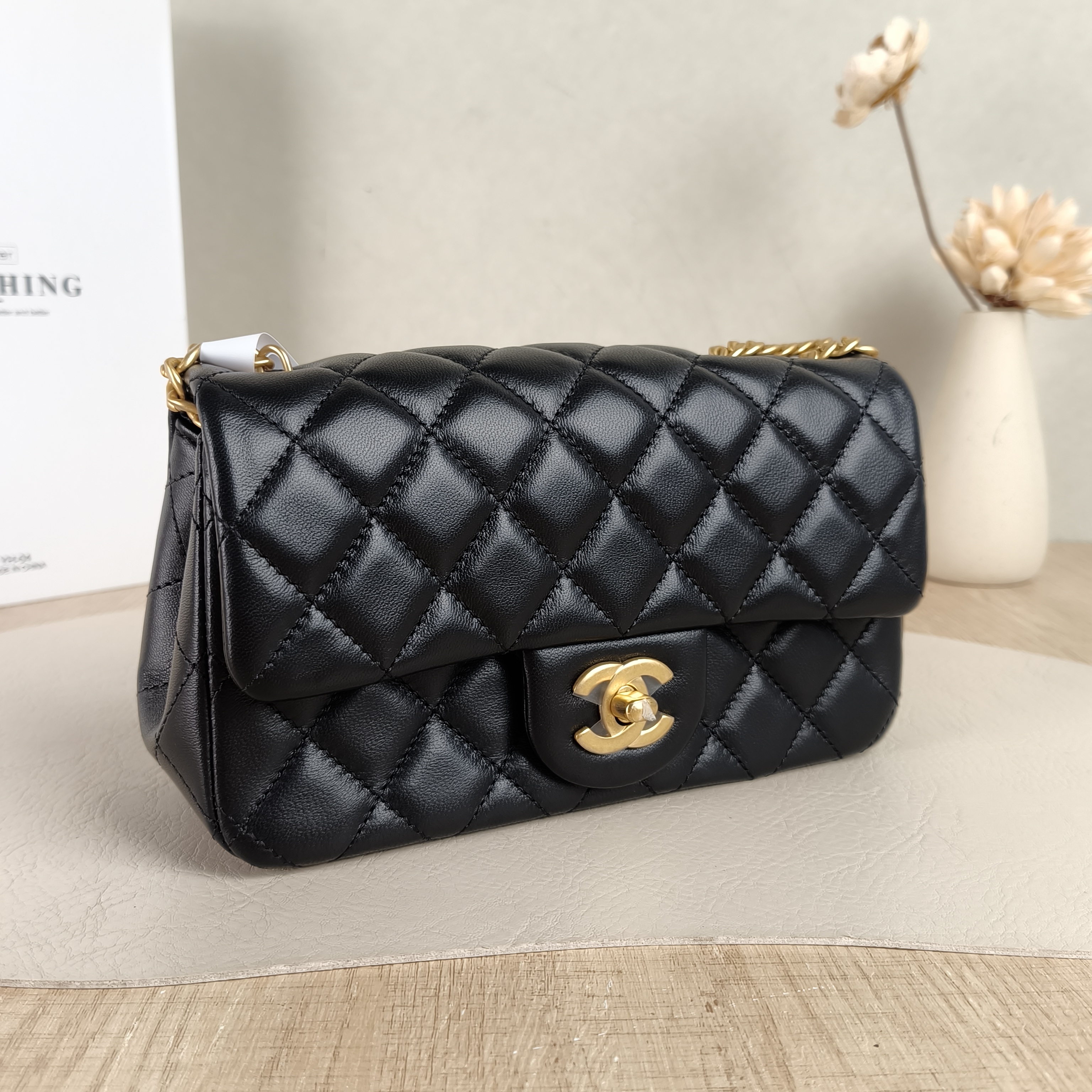Chanel Crossbody Bag mini Black Lambskin mini21 × 8 × 13 cm — cover view 3 of 5
