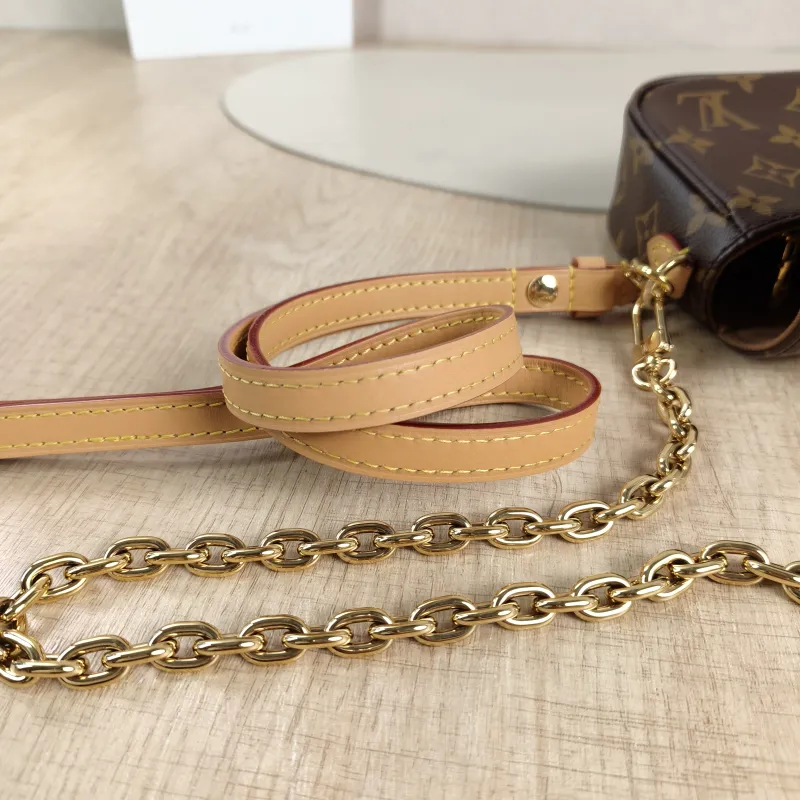 Louis Vuitton Crossbody Bag IVY Monogram PVC Small 23.5 × 4.3 × 12 cm — detail view 7 of 13