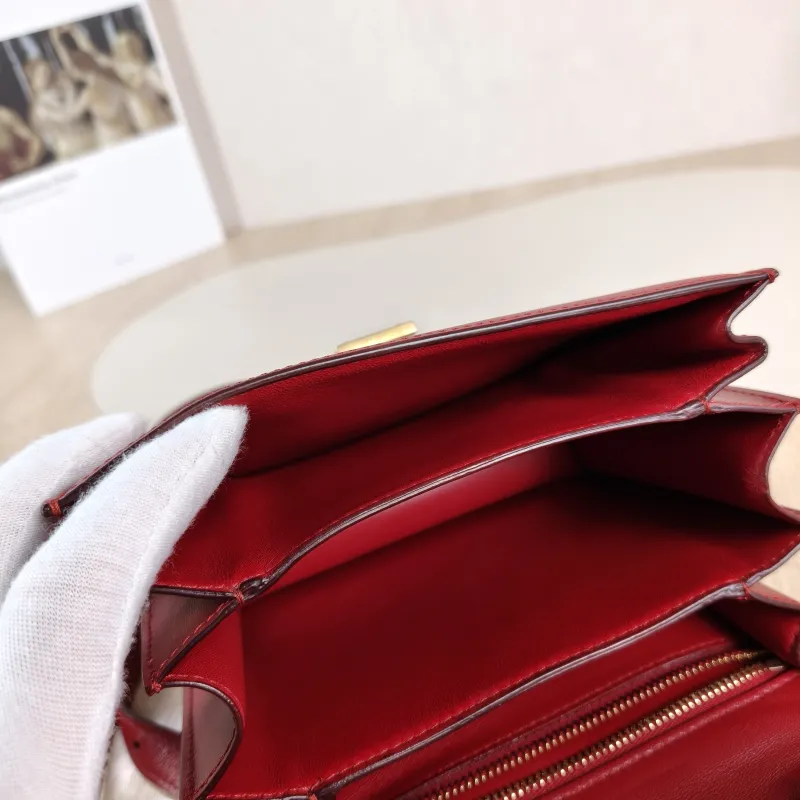 CELINE Crossbody Bag Classic Box Red Calfskin Mini 16 × 7 × 13 cm Conditioned — detail view 6 of 11