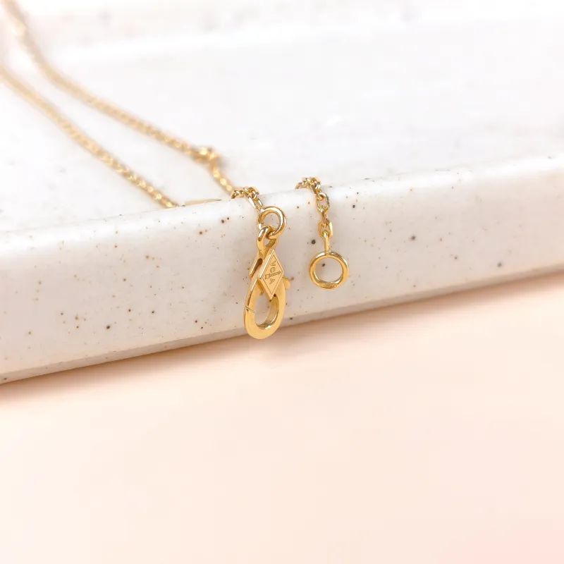 Van Cleef & Arpels Necklace Alhambra Alhambra Collection Necklace 18KY ellow Gold Vintage Small 42cm — cover view 5 of 9