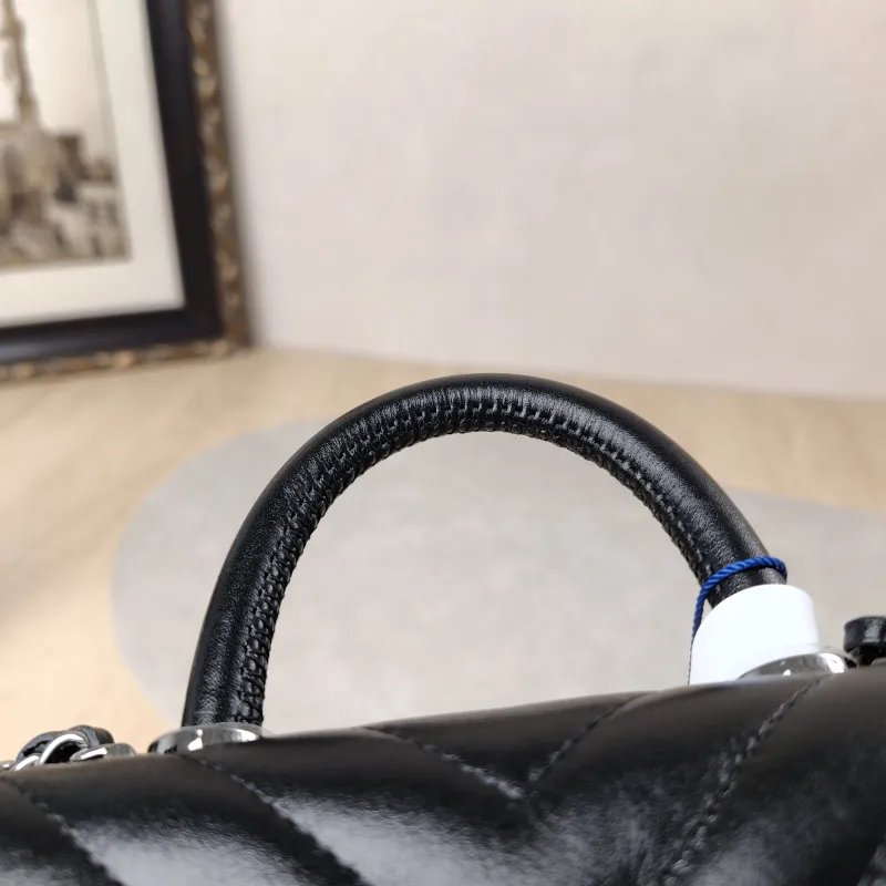 Chanel Crossbody Bag Coco Handle​Black V Calfskin Mini14.5 × 5.5 × 11.5 cm — detail view 9 of 18