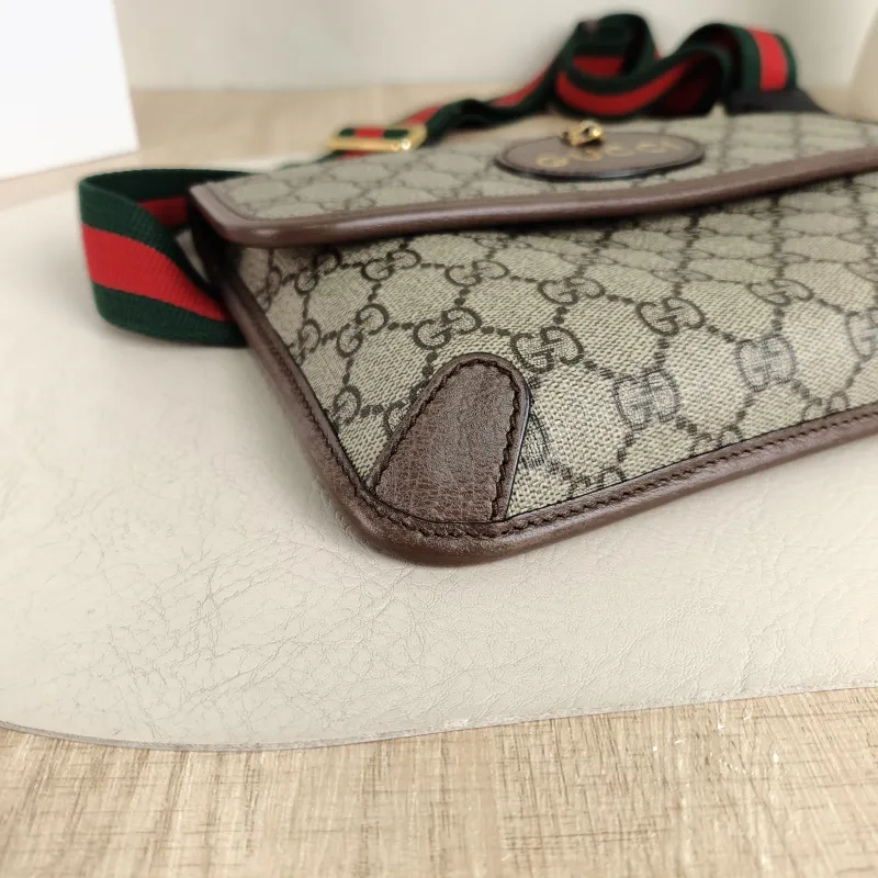 GUCCI Crossbody Bag Neo Vintage Belt Bag Monogram PVC Medium24 × 4 × 17 cm — detail view 3 of 8