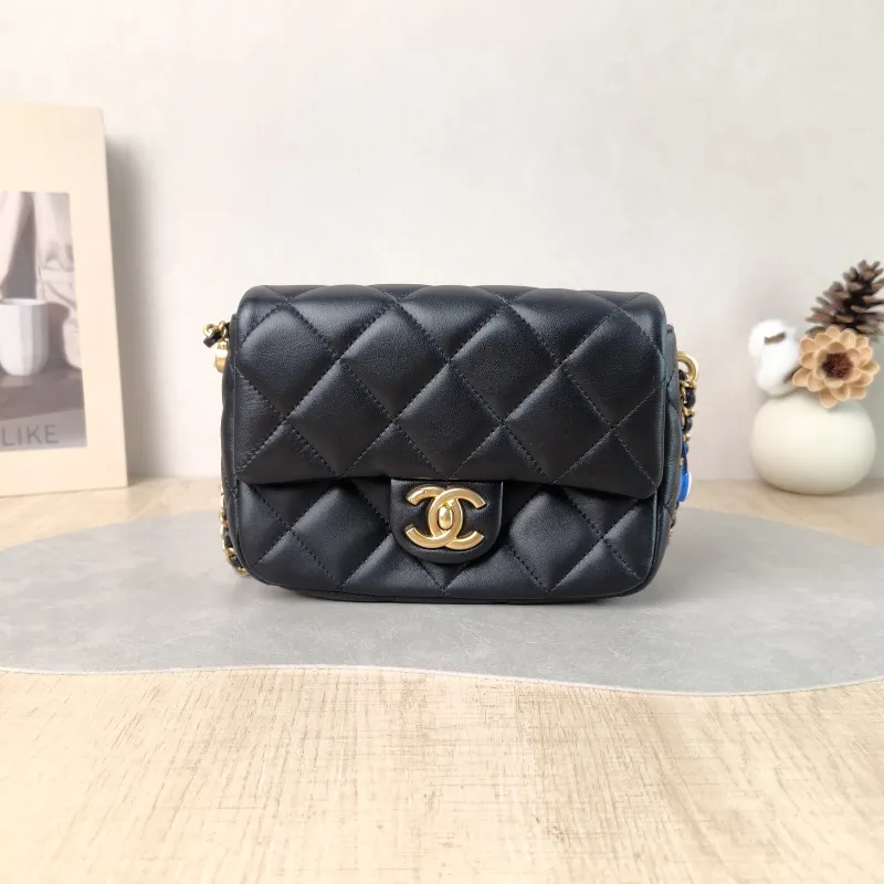 Chanel Crossbody Bag Pearl Black Lambskin One Size 18 × 6 × 13 cm