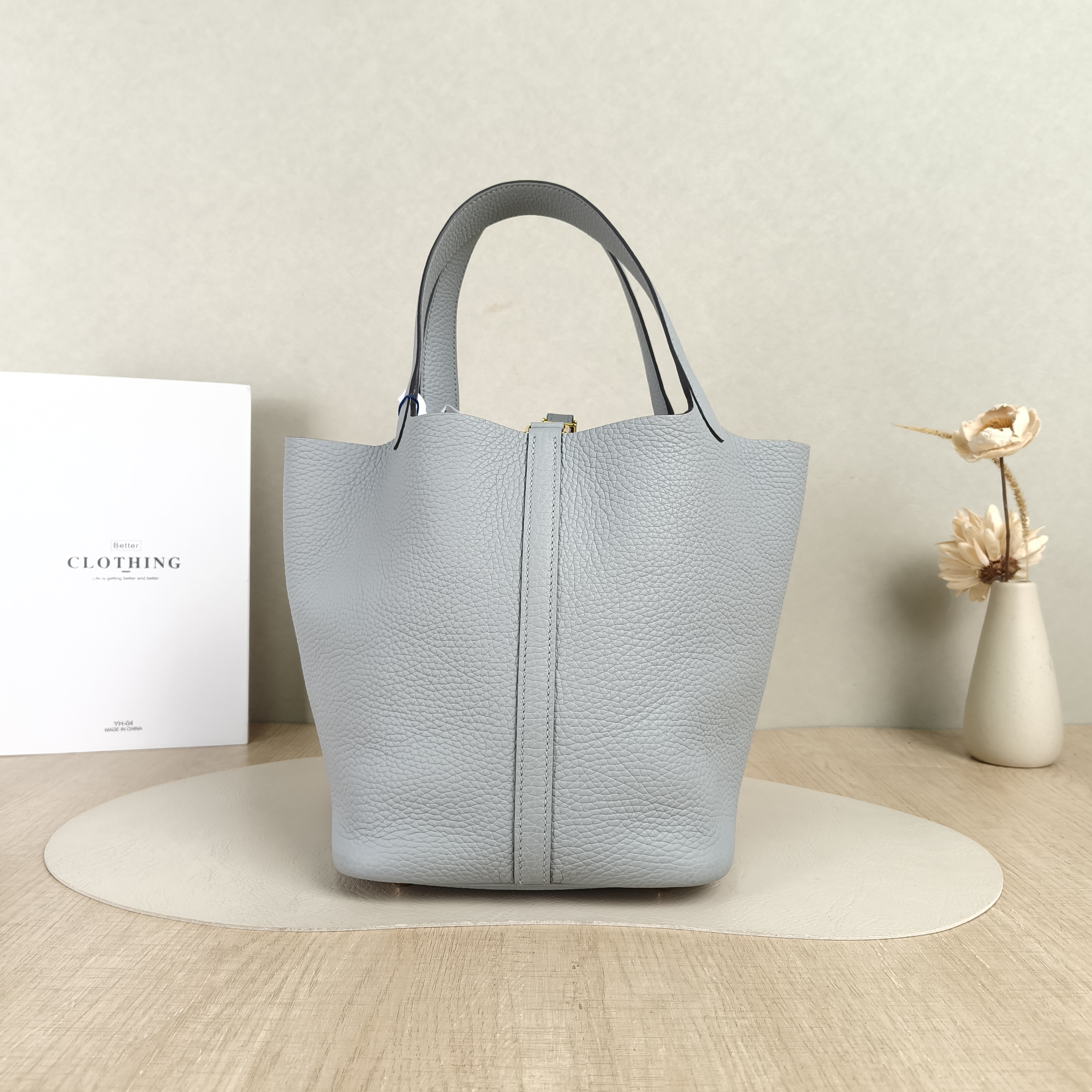 Hermès Top Handle Bag Picotin Lock 22 228U Taurillon Clemence TC Calfskin Medium22 × 17 × 21 cm — cover view 6 of 6