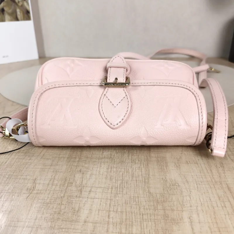 Louis Vuitton Crossbody Bag Diane Baguette Bag Empreinte Embossed Calfskin Monogramnano19 × 6 × 10.5 cm — detail view 10 of 11