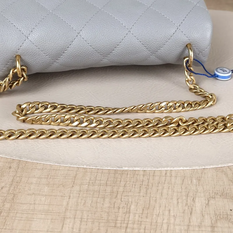 Chanel Crossbody Bag Classic Flap Large Mini CF Mini Grey Grained Calfskin mini20 × 6 × 12 cm — detail view 3 of 13