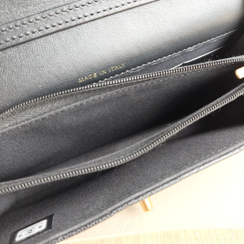 Chanel Crossbody Bag woc Black Calfskin Mini 19 × 6 × 11 cm — detail view 2 of 11