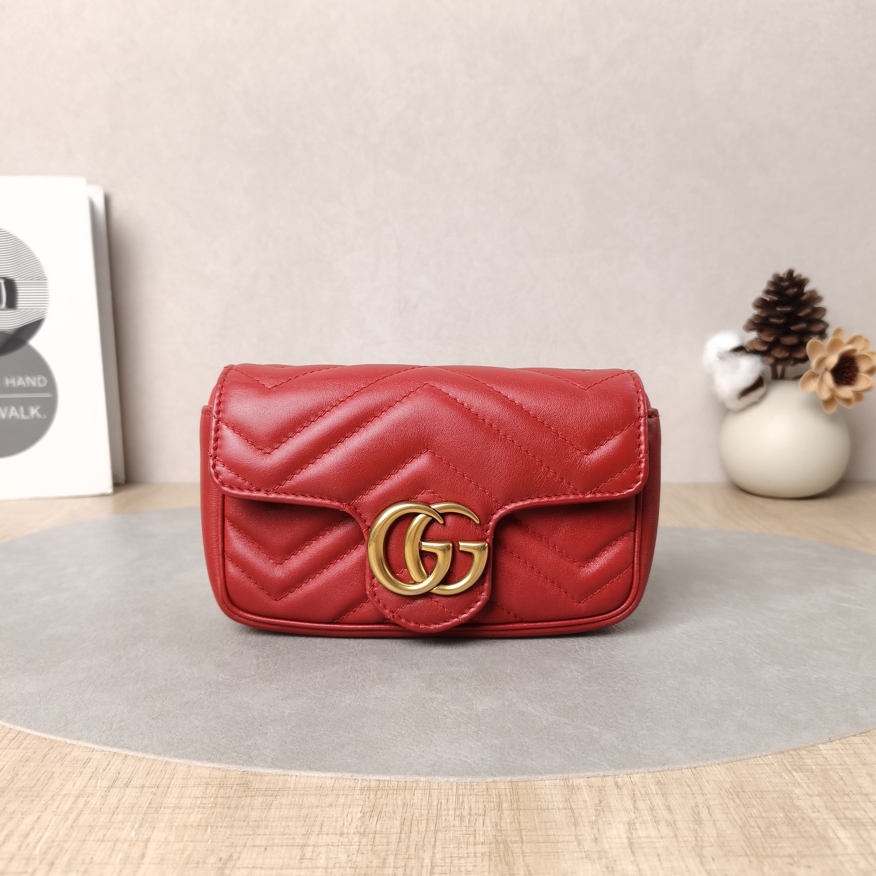 GUCCI Crossbody Bag GG Marmont Mini Marmont Mini Red Calfskinmini16.5 × 4.5 × 9.5 cm