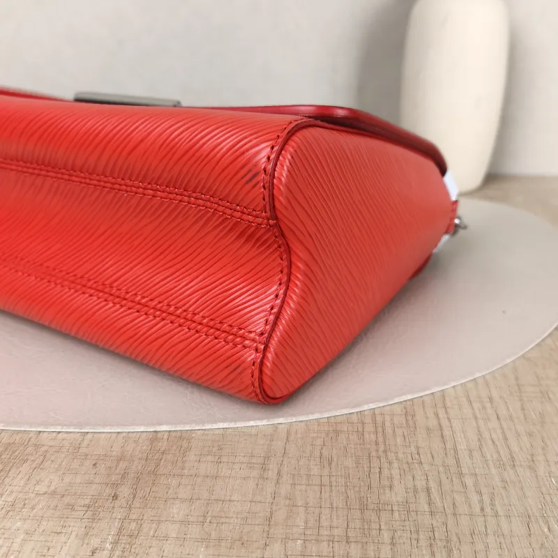 Louis Vuitton Crossbody Bag Twist Red Epi Embossed Calfskin Medium 23 × 9.5 × 17 cm — detail view 5 of 13