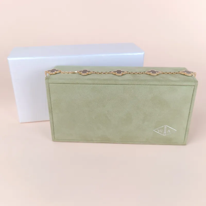 Van Cleef & Arpels Bracelet Alhambra Alhambra Collection Five-Motif Bracelet 18KY ellow Gold Vintage Small 19cm — cover view 2 of 10