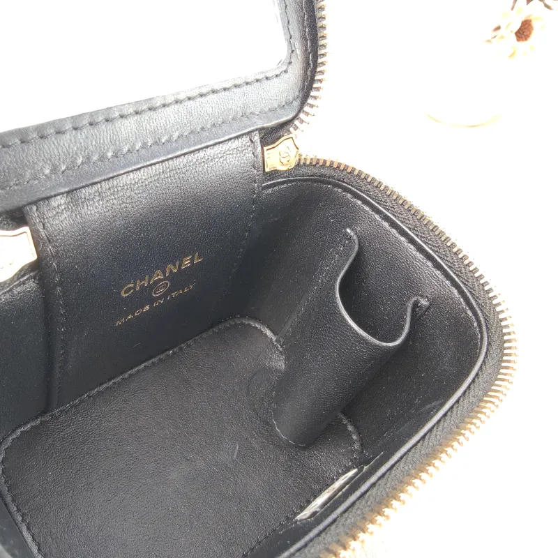 Chanel Crossbody Bag Edition Black Grained Calfskin nano 10 × 7 × 9 cm — detail view 2 of 11