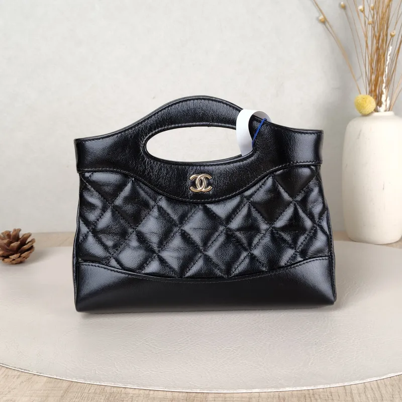 Chanel Shoulder Bag31Bag Black Waxed Leather Calfskinnano20.5 × 3.5 × 17 cm