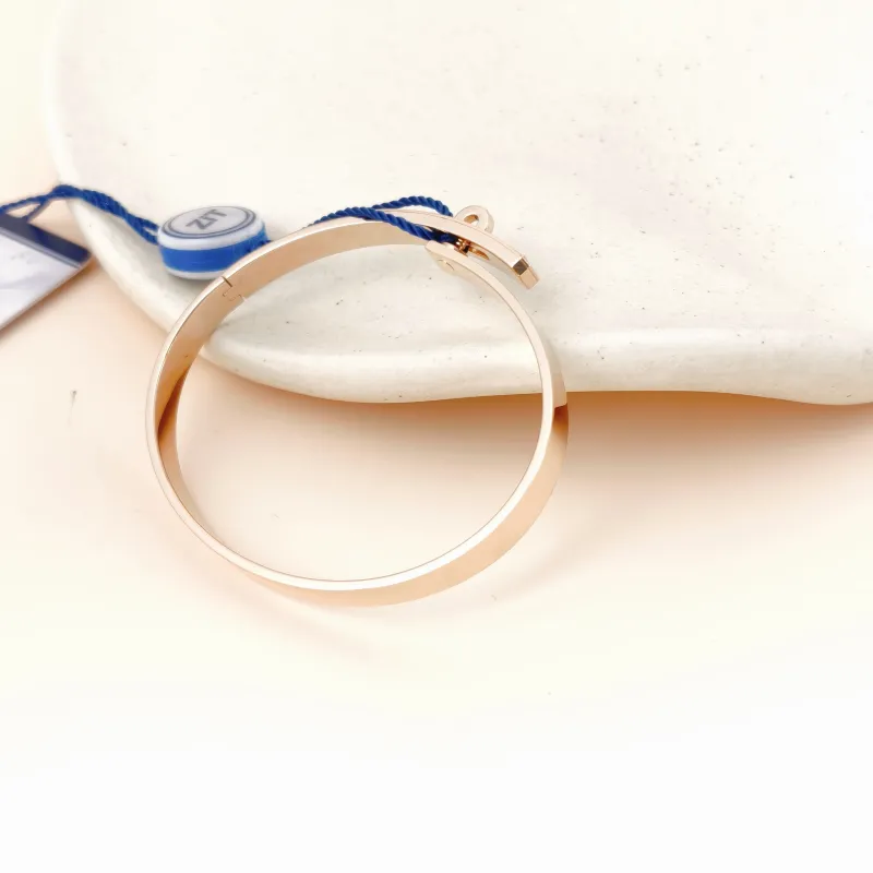 Hermès Bangle Kelly Bangle Rose Gold 18KR ose Gold One Size 15.8cm — cover view 5 of 10
