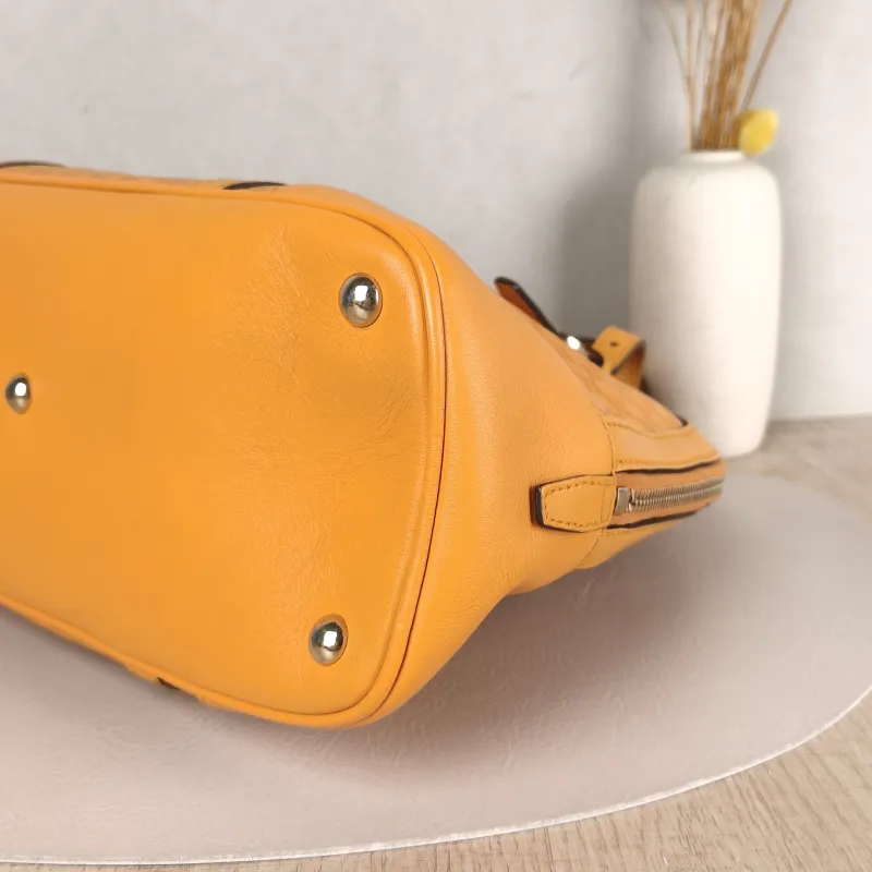 GUCCI Crossbody Bag Crossbody Bag Calfskin One Size31 × 12 × 23 cm — detail view 6 of 10