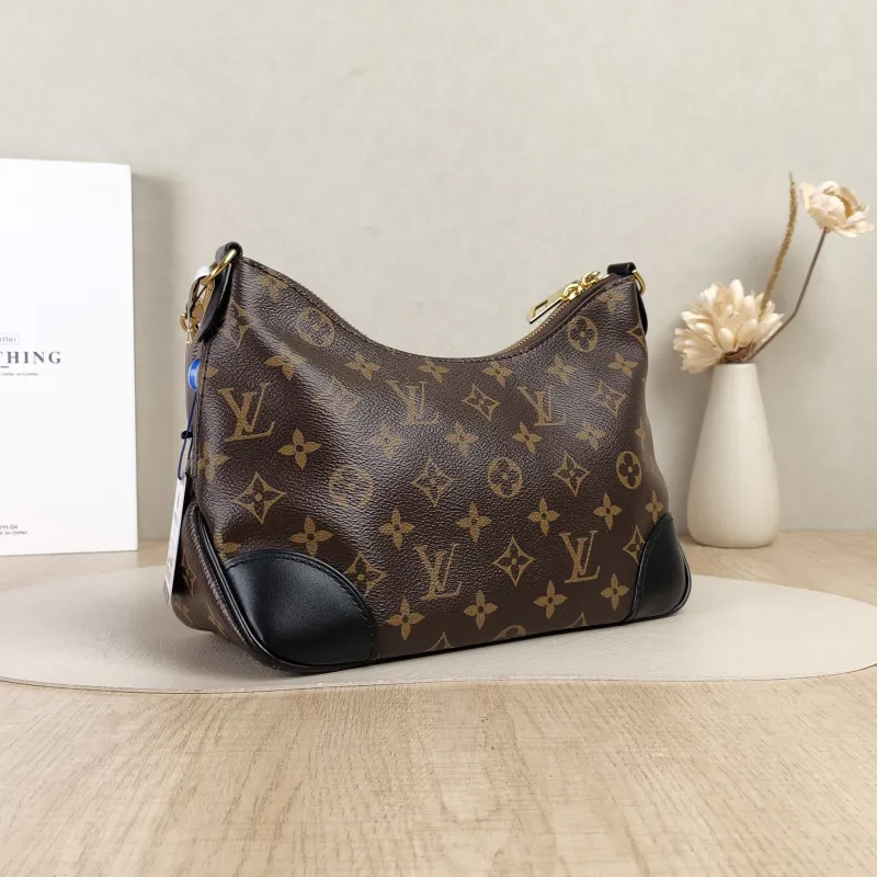 Louis Vuitton Crossbody Bag Boulogne PVC Small26 × 9.5 × 16 cm — cover view 3 of 5