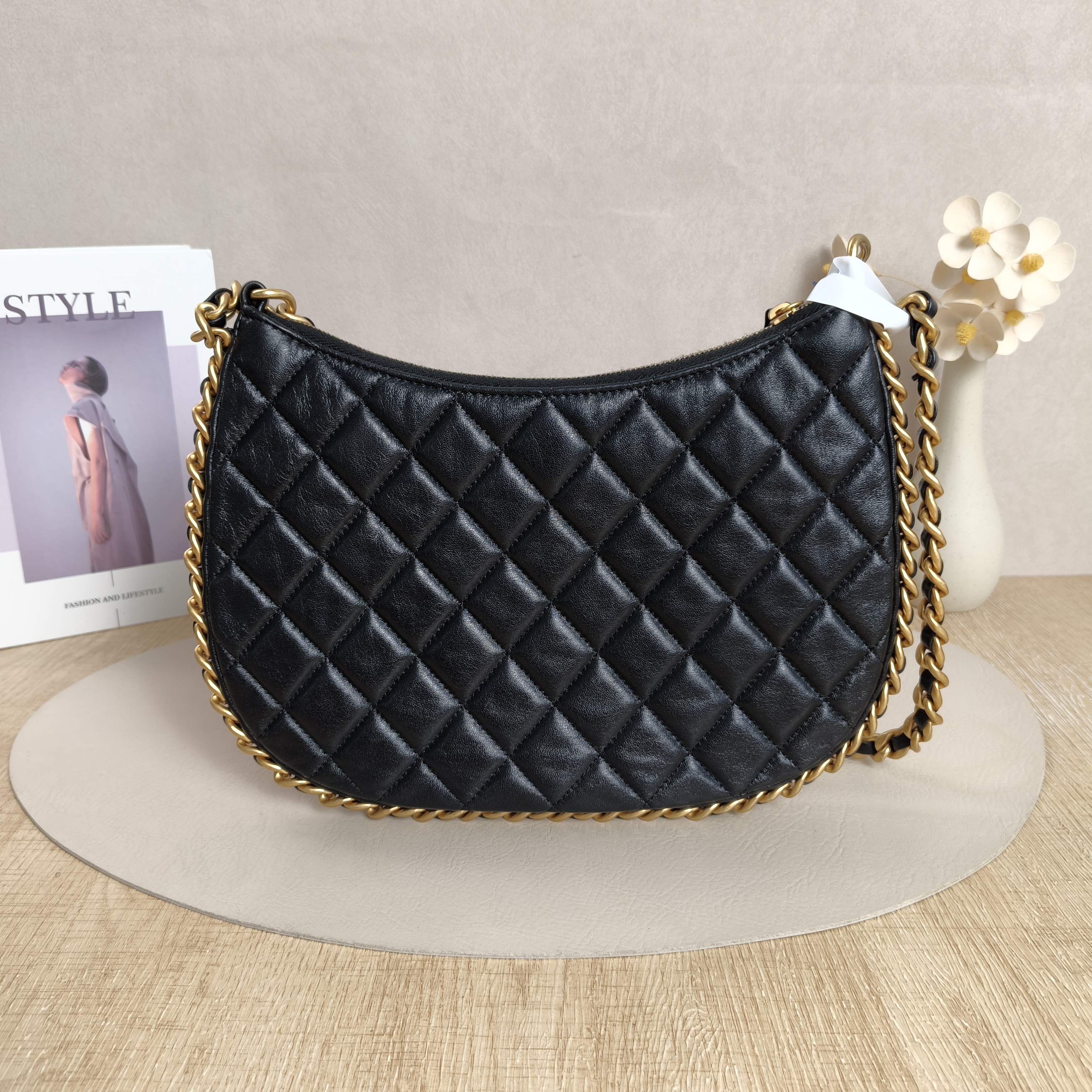 Chanel Crossbody Bag23b hobo Gabrielle Bag Black Lambskin One Size29 × 2 × 18 cm — cover view 5 of 11