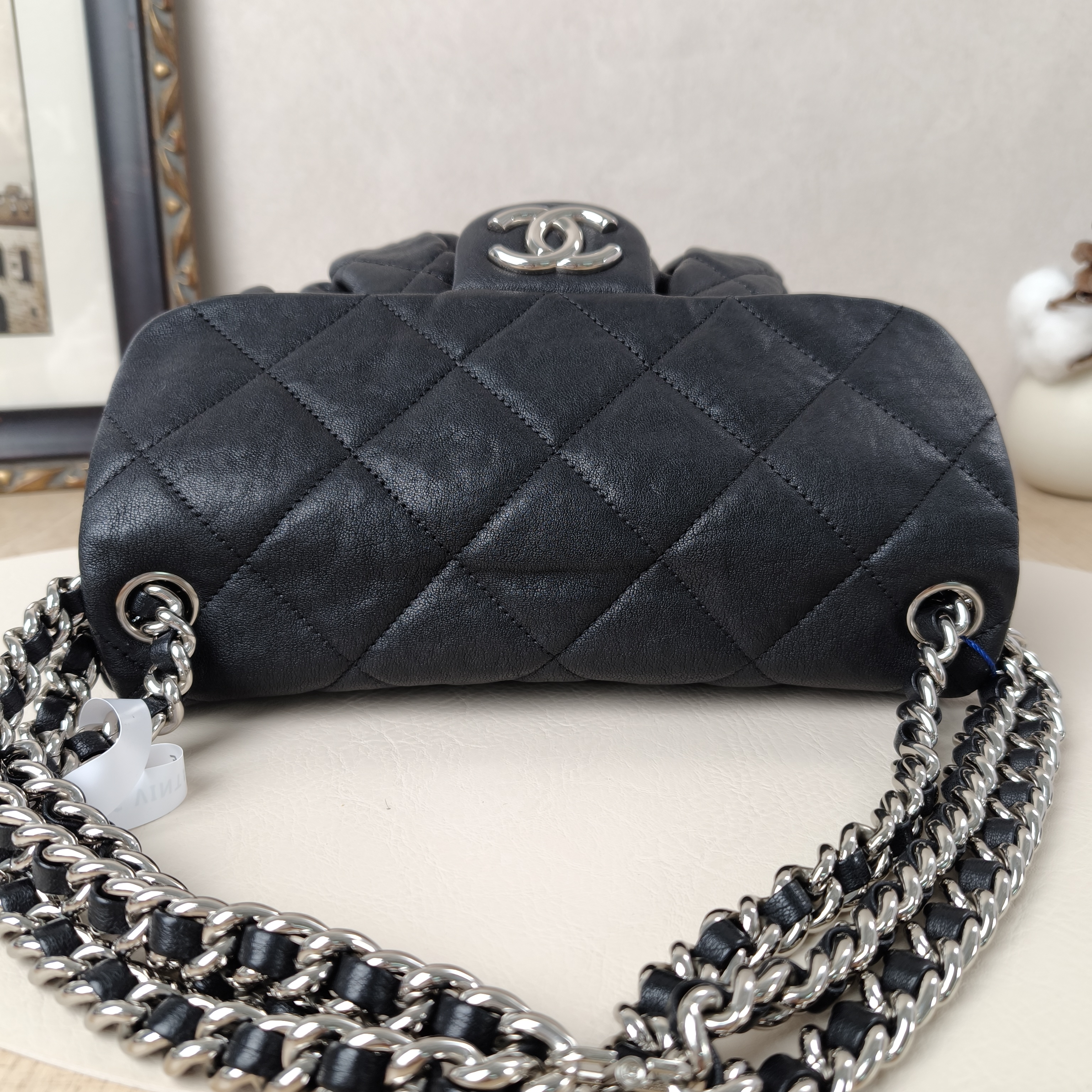 Chanel Shoulder Bag Black Calfskin One Size30 × 4 × 24 cm — cover view 4 of 11