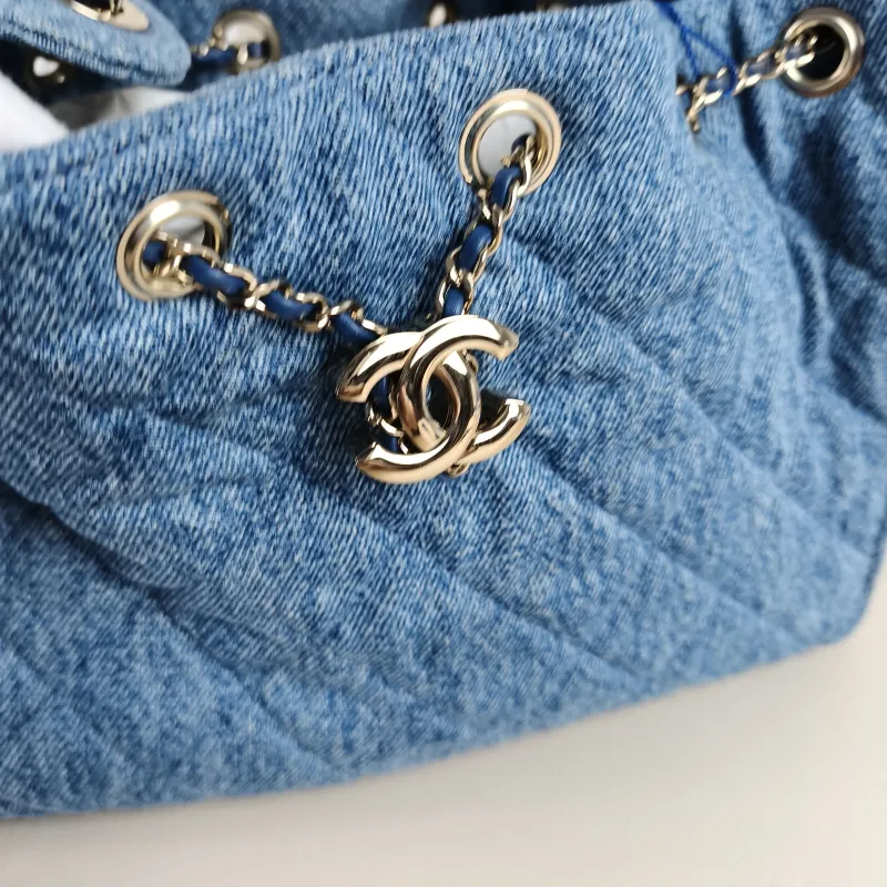 Chanel Shoulder Bag25Bag Blue Small26 × 14 × 30 cm — detail view 4 of 11