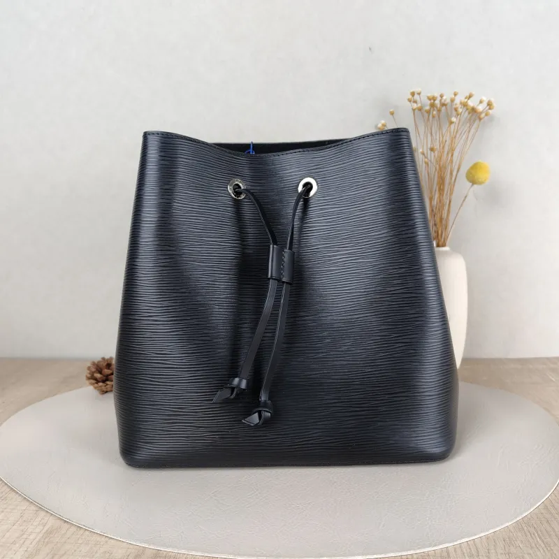 Louis Vuitton Shoulder Bag NÉONOÉ Bucket Bag Black Epi Embossed Calfskin Medium 26 × 17.5 × 26 cm