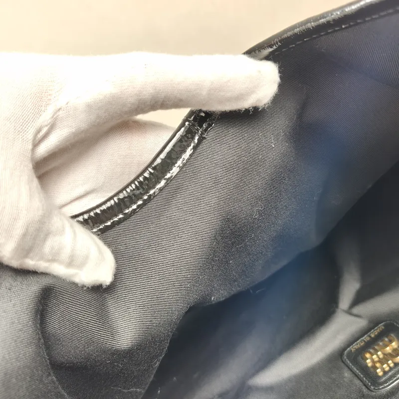 Miumiu Shoulder Bag IVY Tote Shopping Tote Black Patent Leather Medium 35*40 — detail view 2 of 10