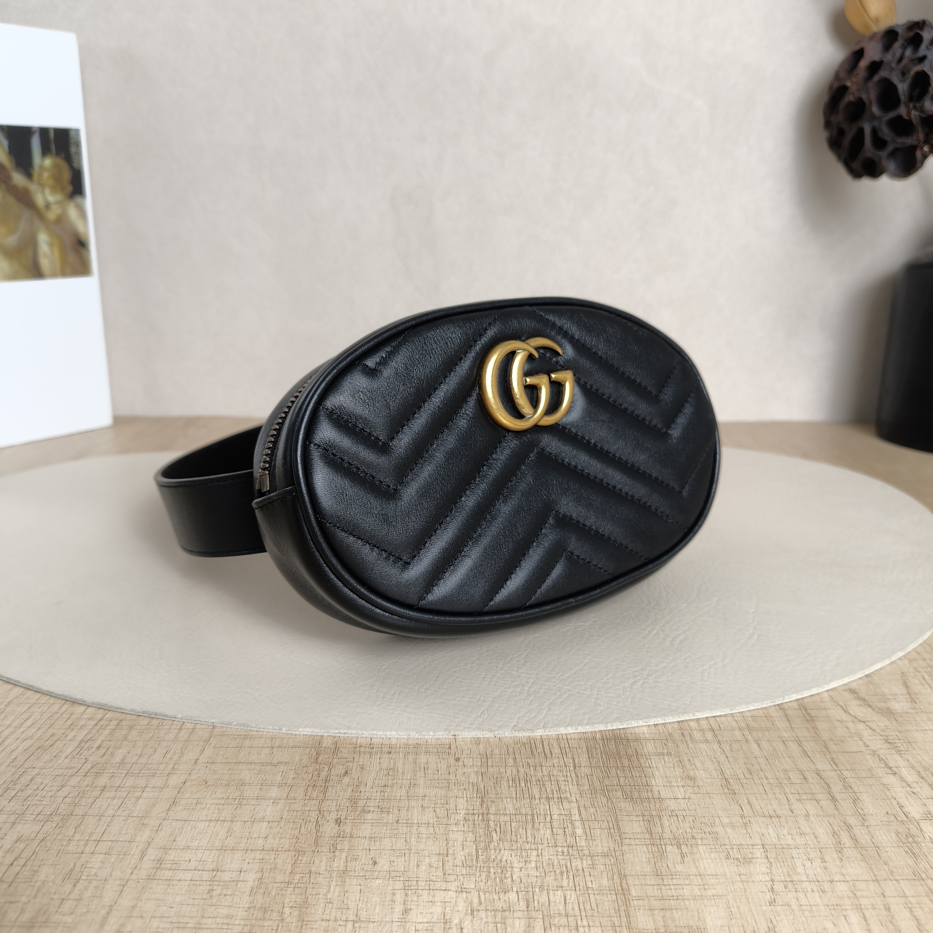 GUCCI Crossbody Bag GG Marmont Marmont Camera Bag Black CC alfskinmini18 × 4 × 11 cm — cover view 2 of 5