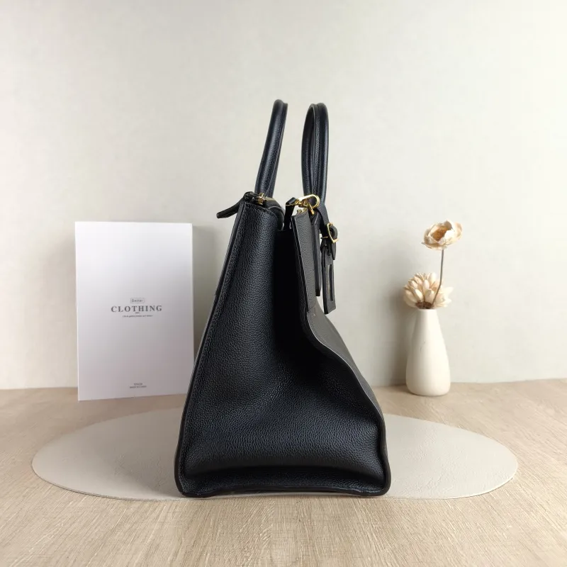 Louis Vuitton Crossbody Bag CITY STEAMER Shoulder Bag Black Calfskin Large 34 × 14 × 29 cm — detail view 10 of 12