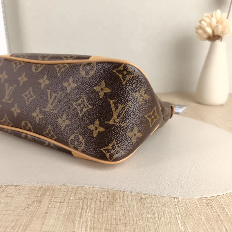 Louis Vuitton Crossbody Bag Boulogne PVC Small 26 × 9.5 × 16 cm — detail view 8 of 9
