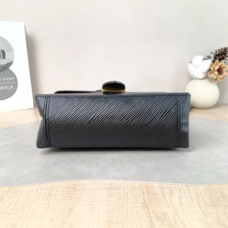 Louis Vuitton Crossbody Bag Locky BB Black Epi Embossed Calfskin BB 20 × 7.5 × 16 cm — cover view 3 of 5