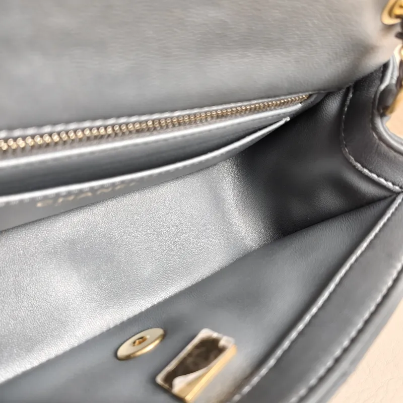 Chanel Crossbody Bag25b c mini Grey Lambskin mini20 × 6 × 12 cm — detail view 5 of 14