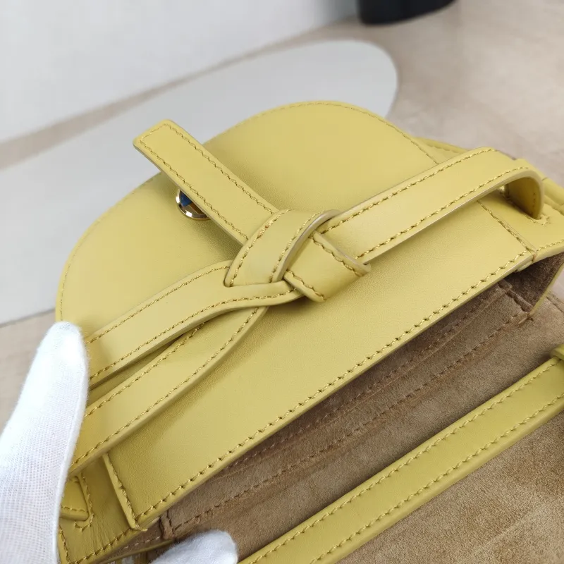 LOEWE Crossbody Bag Gate Dual Calfskin Mini 21 × 9.5 × 12.5 cm — detail view 4 of 12