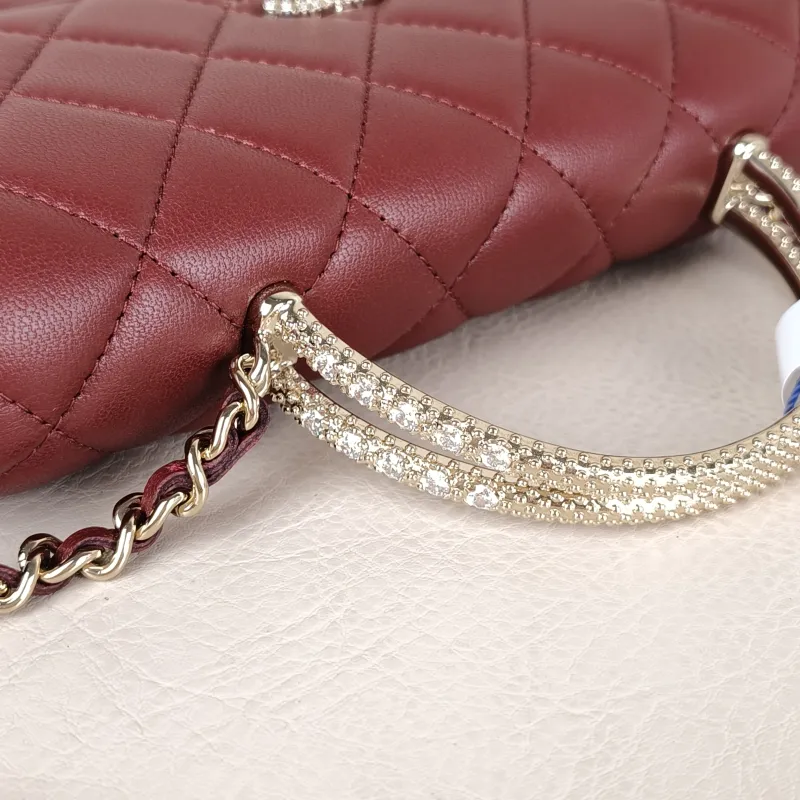 Chanel Crossbody Bag C woc Burgundy Lambskinmini19.2 × 3.5 × 12.3 cm — detail view 1 of 15