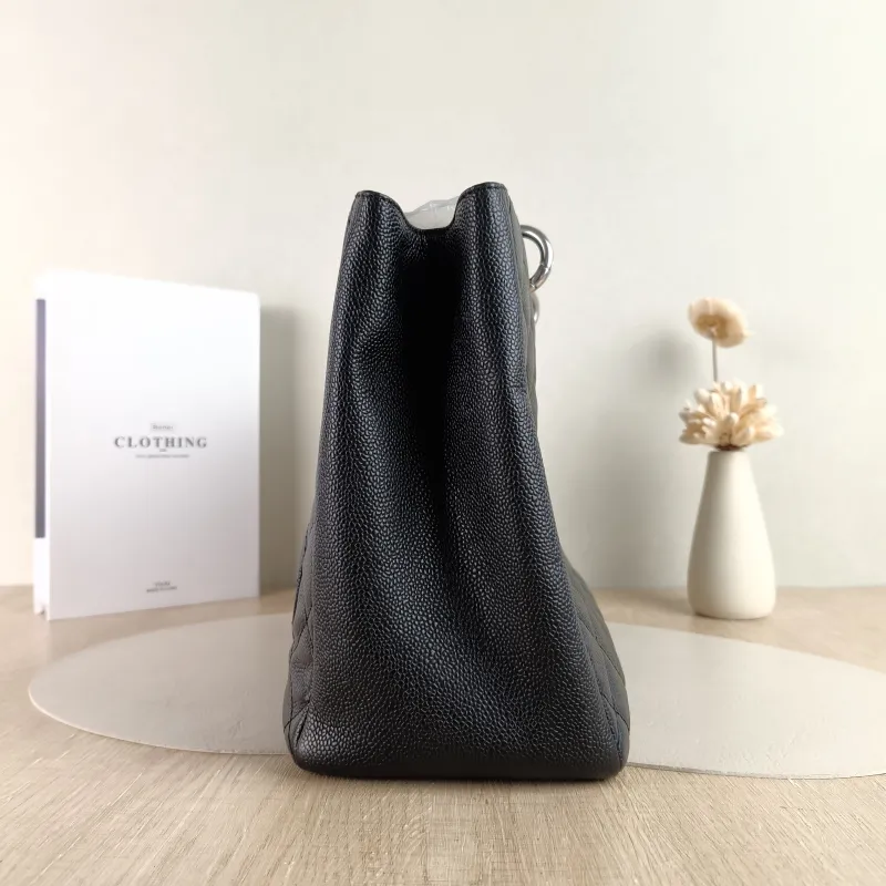 Chanel Shoulder Bag Grand Shopping Tote​ GST Shopping Tote Black Grained Calfskin Large 33 × 13 × 24 cm 15 — detail view 4 of 12