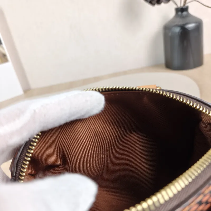 Louis Vuitton Crossbody Bag Speedy 18 PVC 18 × 10 × 12 cm — detail view 11 of 12