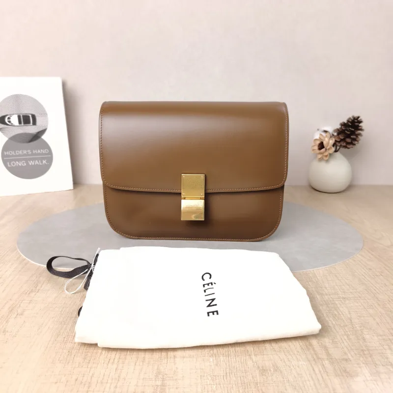 CELINE Crossbody Bag Classic Box CC alfskin Medium 24 × 7 × 18 cm — cover view 5 of 6