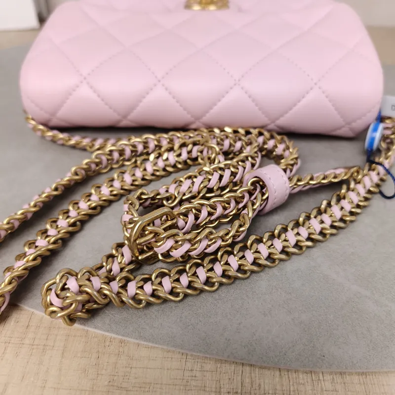 Chanel Crossbody Bag Woven Shoulder Strap Editioncf mini Pink Lambskin mini20 × 6 × 12 cm — detail view 9 of 14