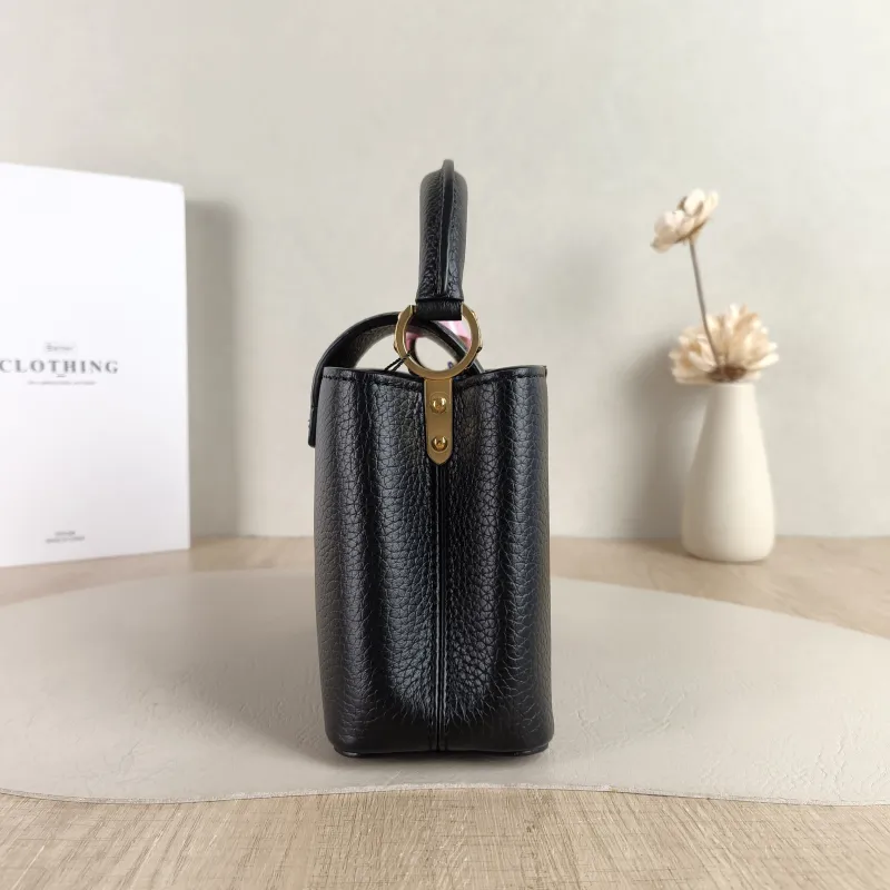 Louis Vuitton Crossbody Bag Capucines Black Calfskin Mini 21 × 8 × 14 cm — detail view 1 of 12