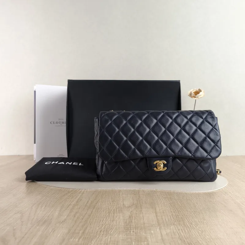 Chanel Crossbody Bag cf Crossbody Bag Navy Lambskin One Size 28 × 6 × 19 cm 18 — cover view 2 of 6