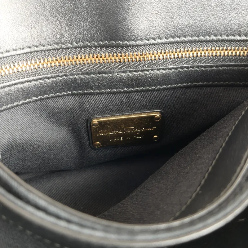 FERRAGAMO Shoulder Bag Black Calfskin 24.5 × 11.5 × 18 cm — detail view 4 of 13