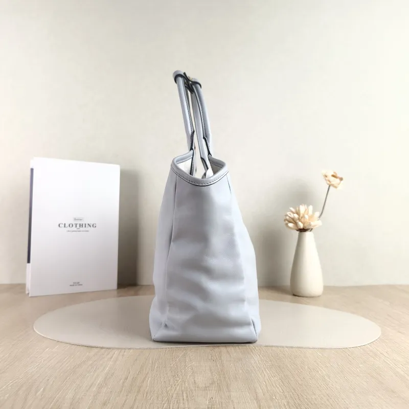 Miumiu Shoulder Bag IVY Tote Shopping Tote Blue Calfskin One Size 28 × 12.5 × 26 cm — detail view 5 of 12