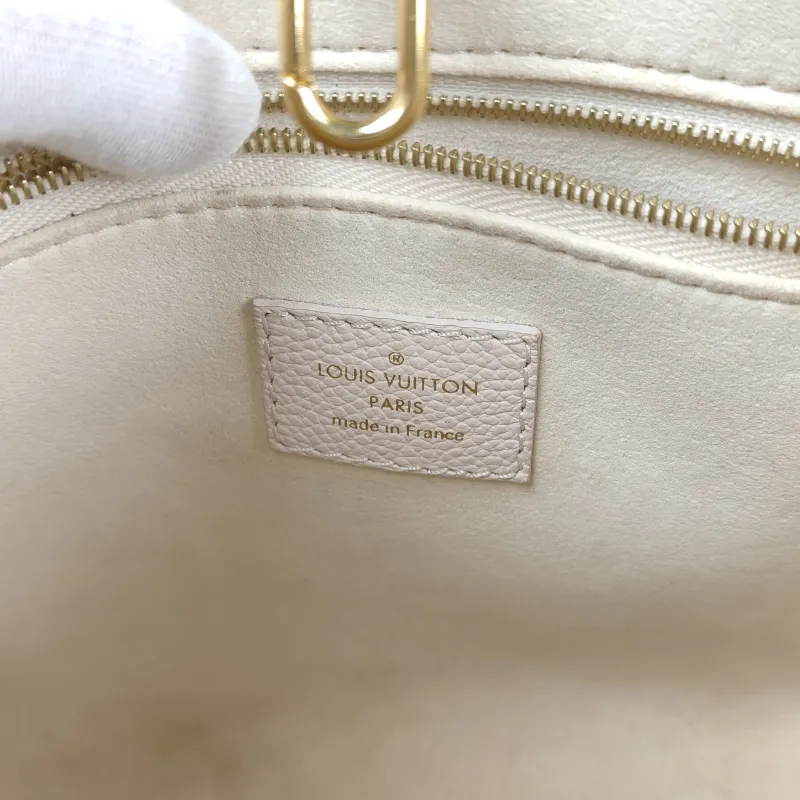 Louis Vuitton Shoulder Bag Onthego Beige Empreinte Embossed Calfskin Small 25 × 11.5 × 19 cm — detail view 4 of 9