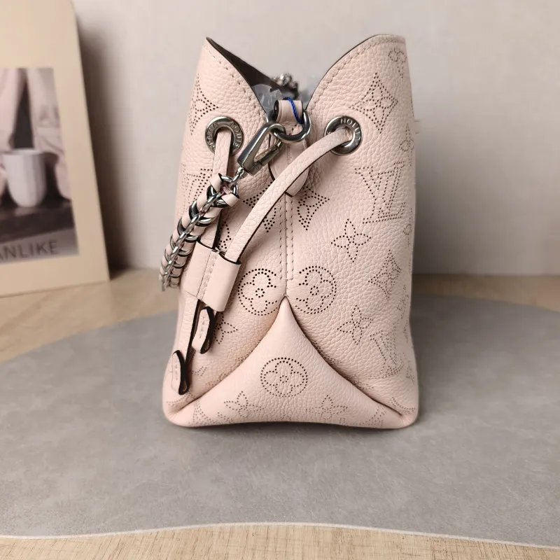 Louis Vuitton Crossbody Bag BELLA Pink Calfskin One Size 22 × 14 × 19 cm — detail view 12 of 12