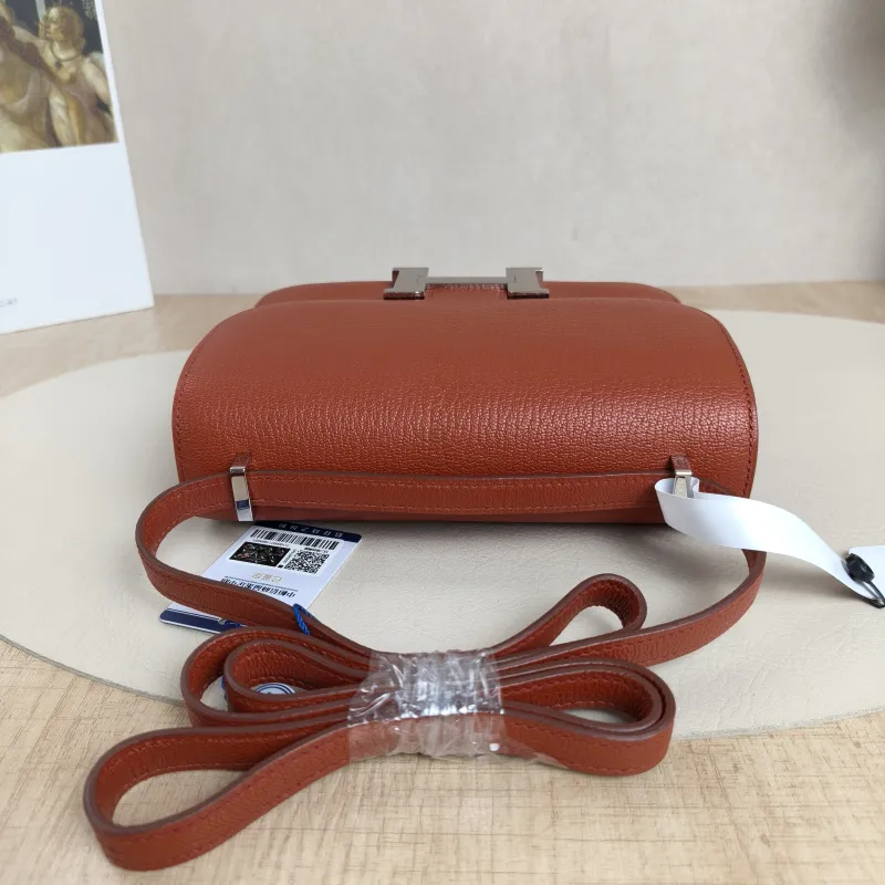 Hermès Crossbody Bag Constance 19 Silver-Tone Hardware36 Red Lambskinmini18 × 4 × 15 cm — detail view 10 of 13