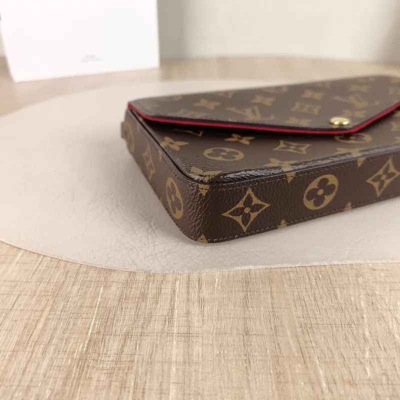 Louis Vuitton Crossbody Bag Pochette Félicie Monogram PVC Small 21 × 3 × 12 cm — detail view 11 of 12