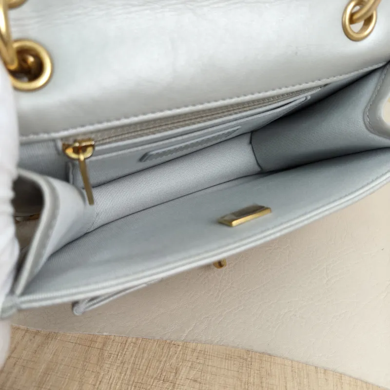 Chanel Crossbody Bag23s Messenger Bag Grey Calfskinmini19.5 × 6 × 13 cm — detail view 4 of 15