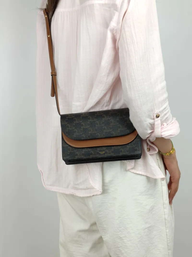 CELINE Crossbody Bag TRIOMPHE Clutchwoc Monogram PVC One Size 20 × 6 × 12 cm — on-model view 1 of 2