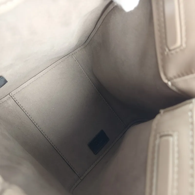 FENDI Crossbody Bag origami Grey Calfskin Mini 18.5 × 15 × 15 cm — detail view 10 of 11