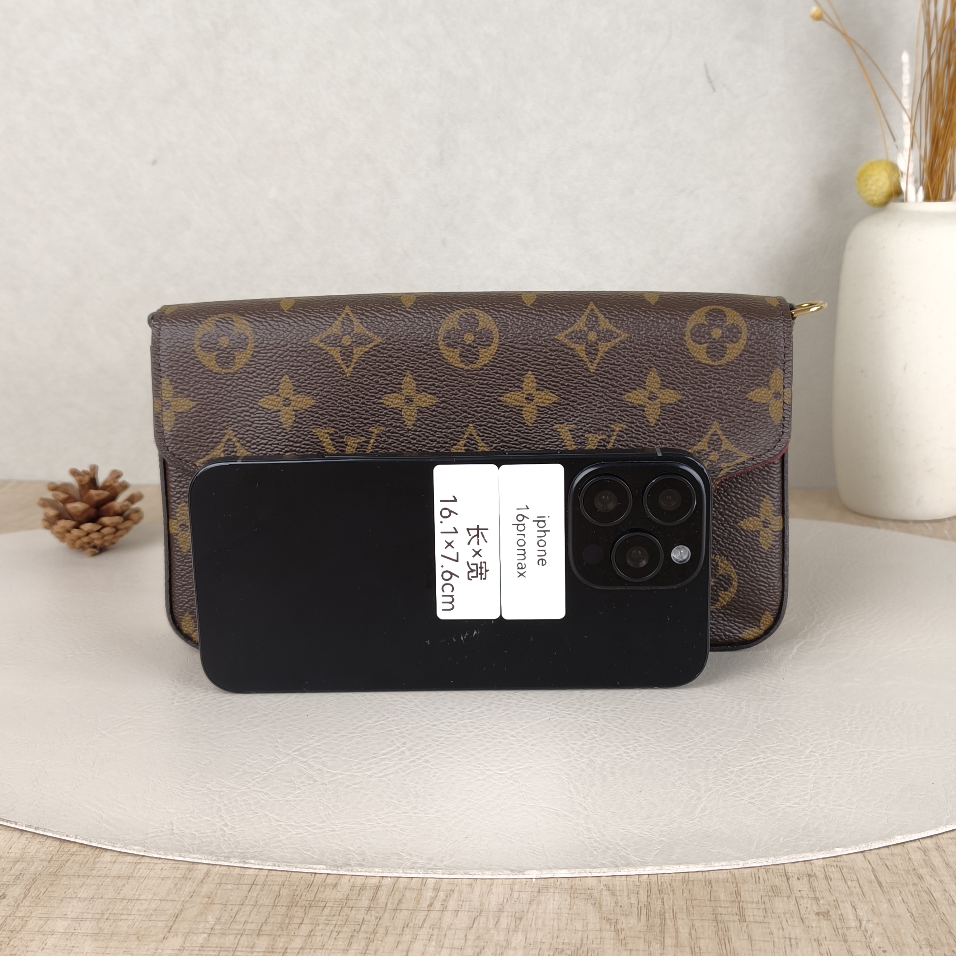 Louis Vuitton Crossbody Bag Pochette Félicie Monogram PVC Small21 × 3 × 12 cm — cover view 2 of 6