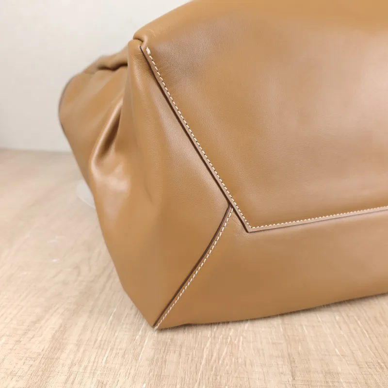 Miumiu Shoulder Bag IVY Tote Shopping Tote CC alfskin 38 × 18 × 38 cm — detail view 1 of 12