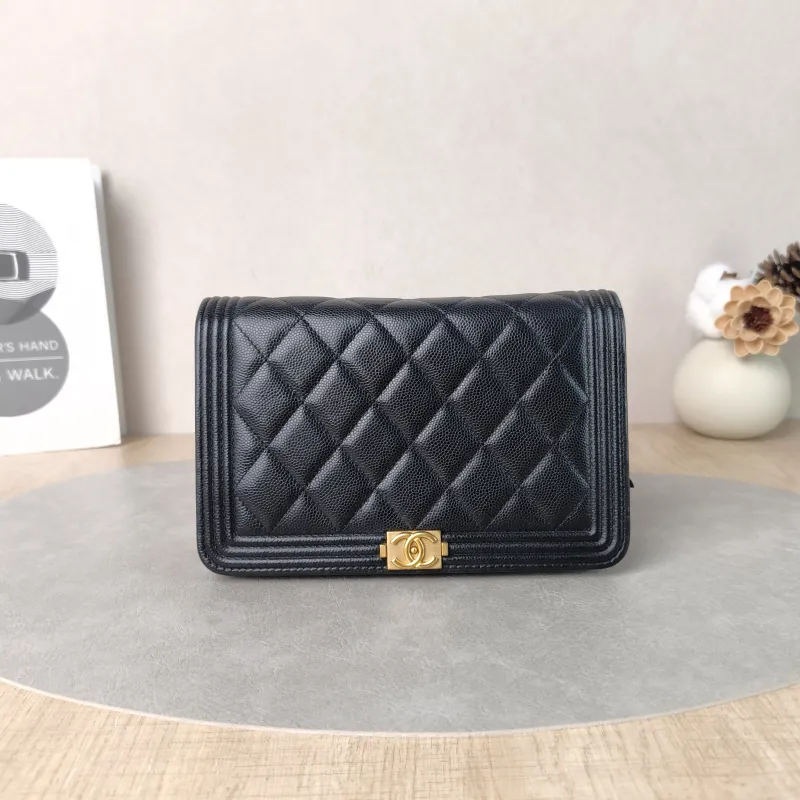 Chanel Crossbody Bag Le Boy​ WOC Black Grained Calfskinmini19.2 × 3.5 × 12.3 cm